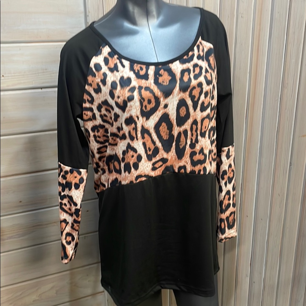 MISSLOOK Tan and Brown Graphic Blouse Relaxed Fit